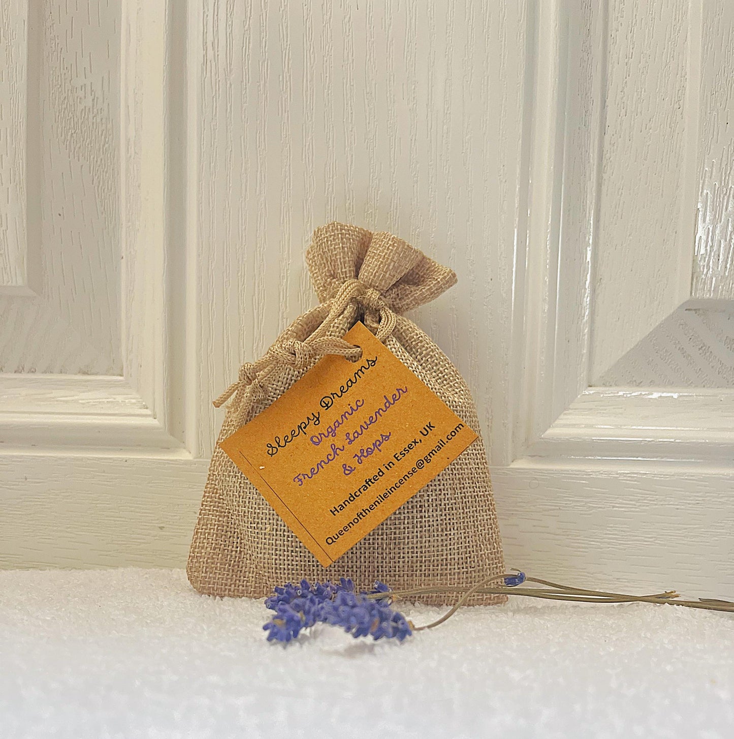 Lavender Hops Sleep Pouch: Organic Aromatherapy Gift Set